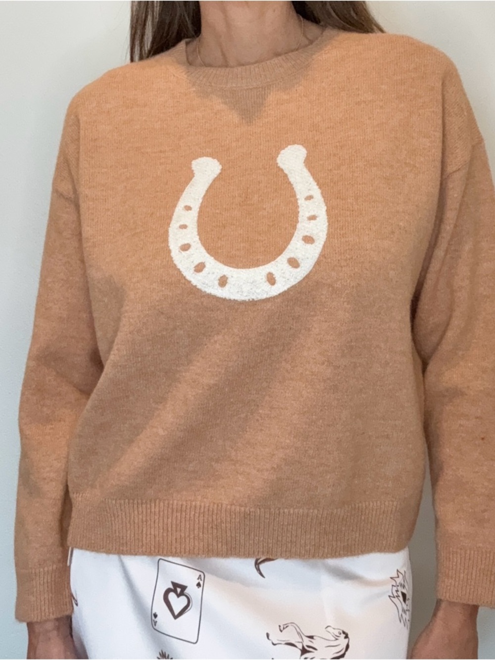 Cozy lucky horseshoe Crewneck Sweater - Beige